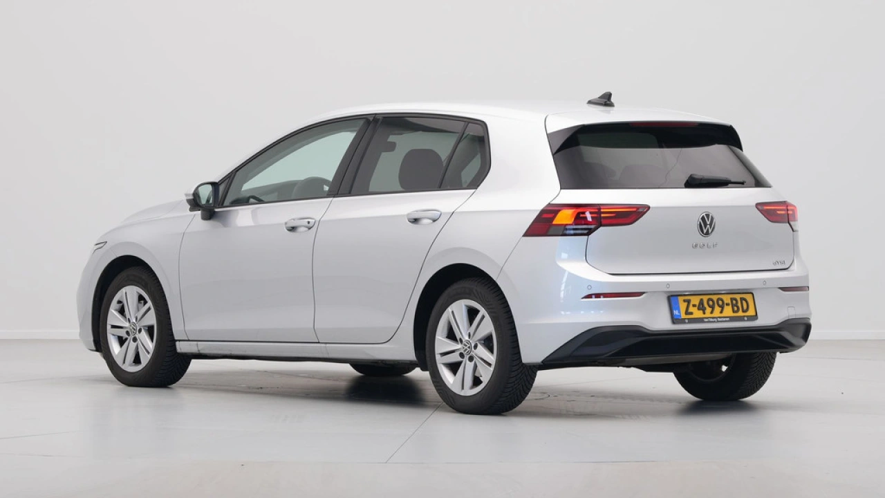 Volkswagen Golf 1.0 eTSI 110pk DSG Life Business