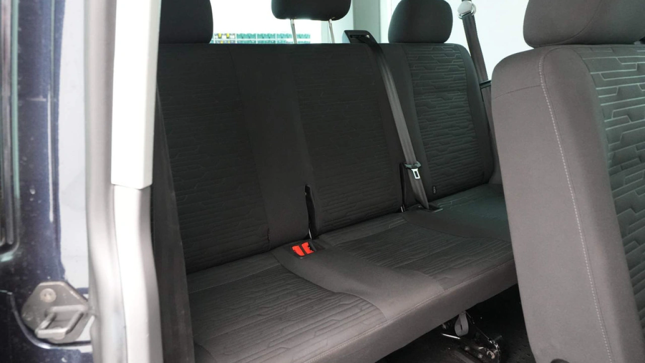 Volkswagen Transporter Kombi Caravalle 2.0 TDI 150pk DSG L2H1 Comfortline