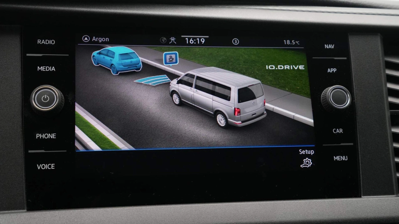 Volkswagen Transporter Kombi Caravalle 2.0 TDI 150pk DSG L2H1 Comfortline
