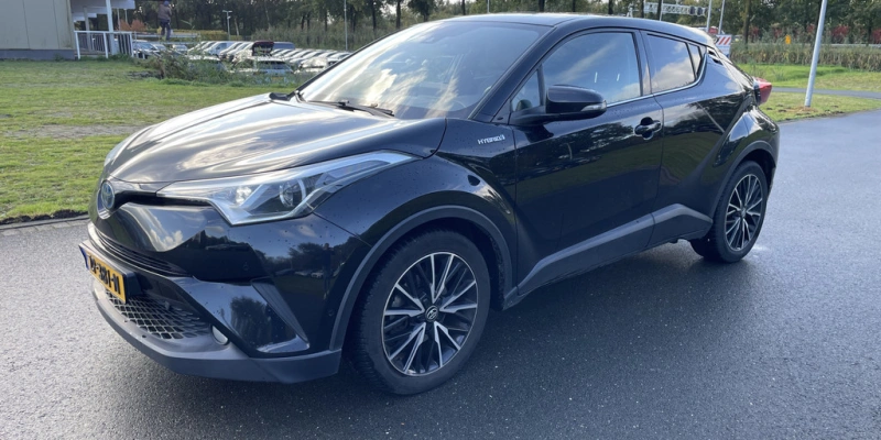 Toyota C-HR 1.8 Hybrid Bi-Tone