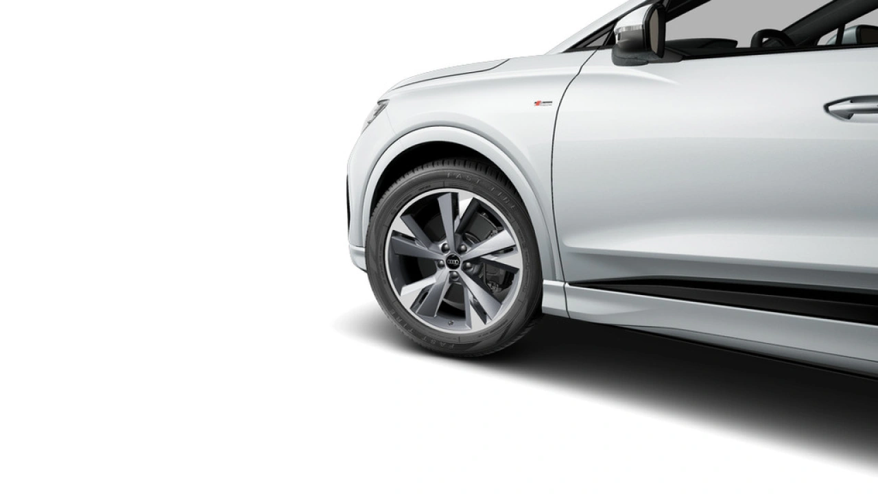 Audi Q4 e-tron Q4 45 e-tron quattro 286 1AT S edition