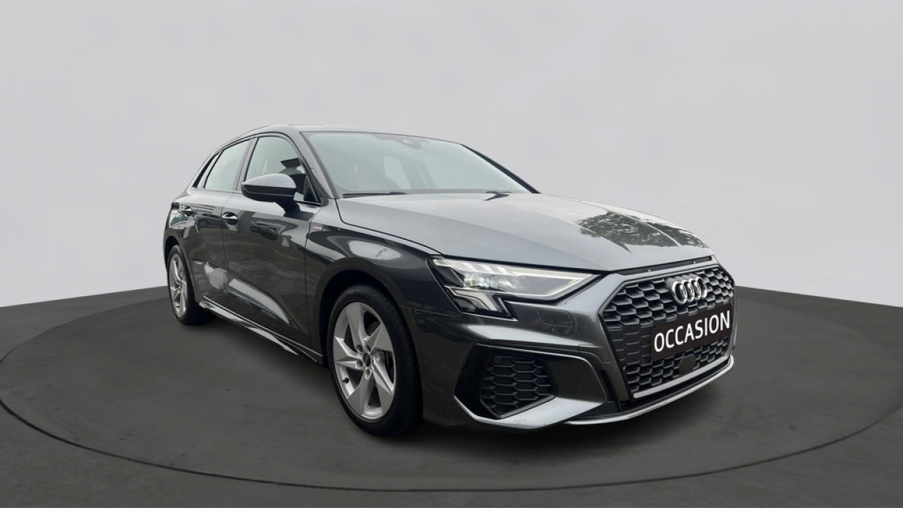 Audi A3 Sportback 30 TFSI 110pk S edition / Carplay / DAB+ / Full Led