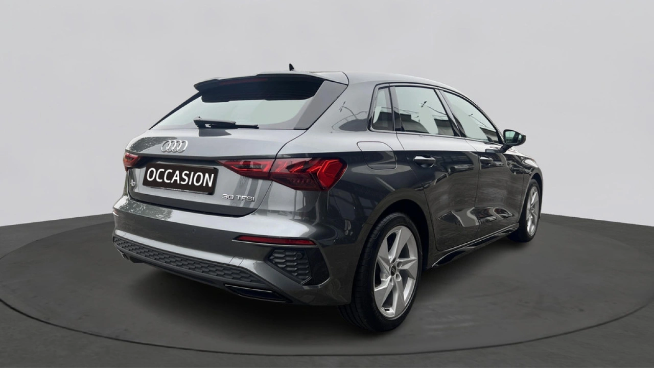 Audi A3 Sportback 30 TFSI 110pk S edition / Carplay / DAB+ / Full Led