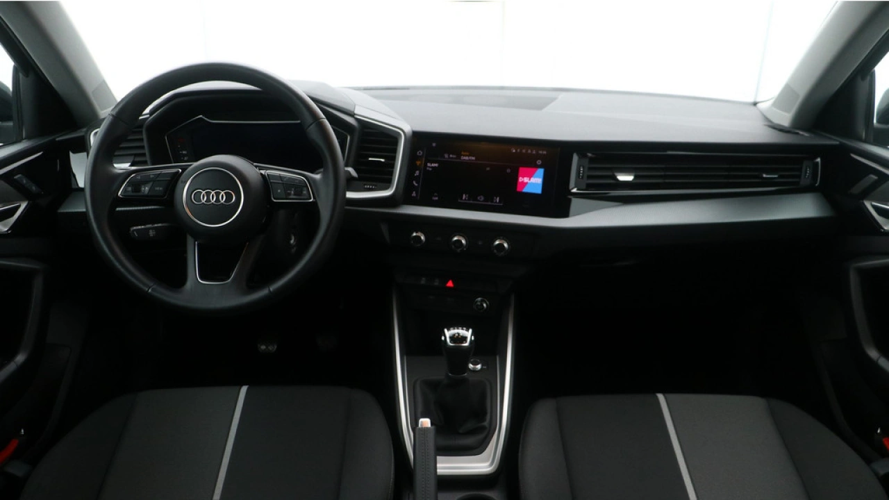 Audi A1 Sportback 25 TFSI Pro Line | Carplay | LMV | Cruise control | Airco |