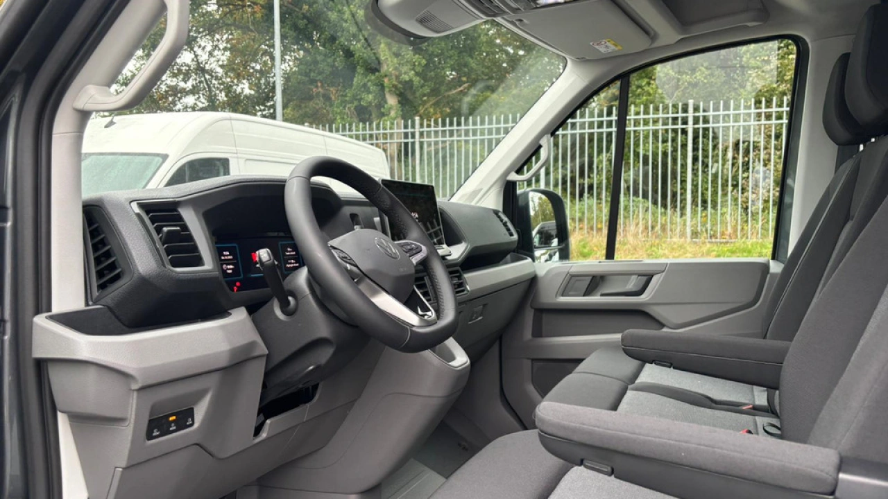 VW Bedrijfswagens Crafter GP L3H2 2.0 TDI 140pk 3.0T Automaat Exclusive-Edition