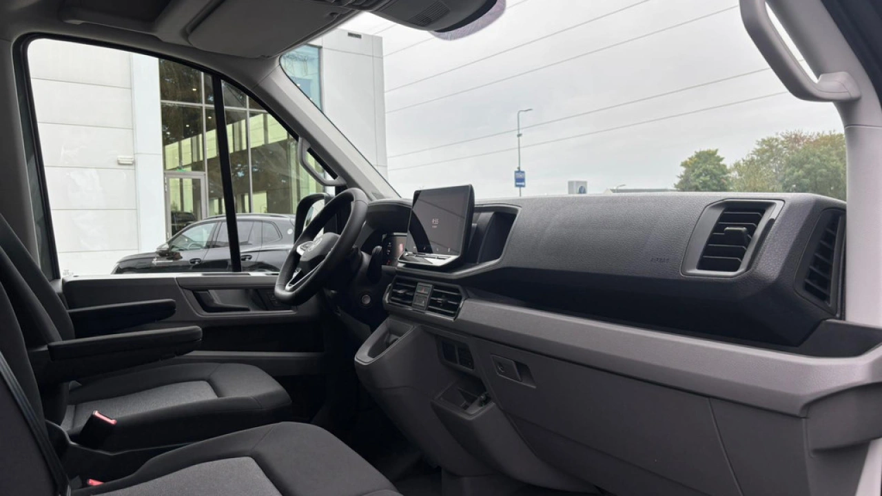 VW Bedrijfswagens Crafter GP L3H2 2.0 TDI 140pk 3.0T Automaat Exclusive-Edition
