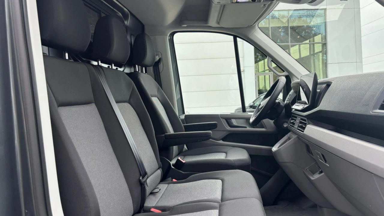 VW Bedrijfswagens Crafter GP L3H2 2.0 TDI 140pk 3.0T Automaat Exclusive-Edition