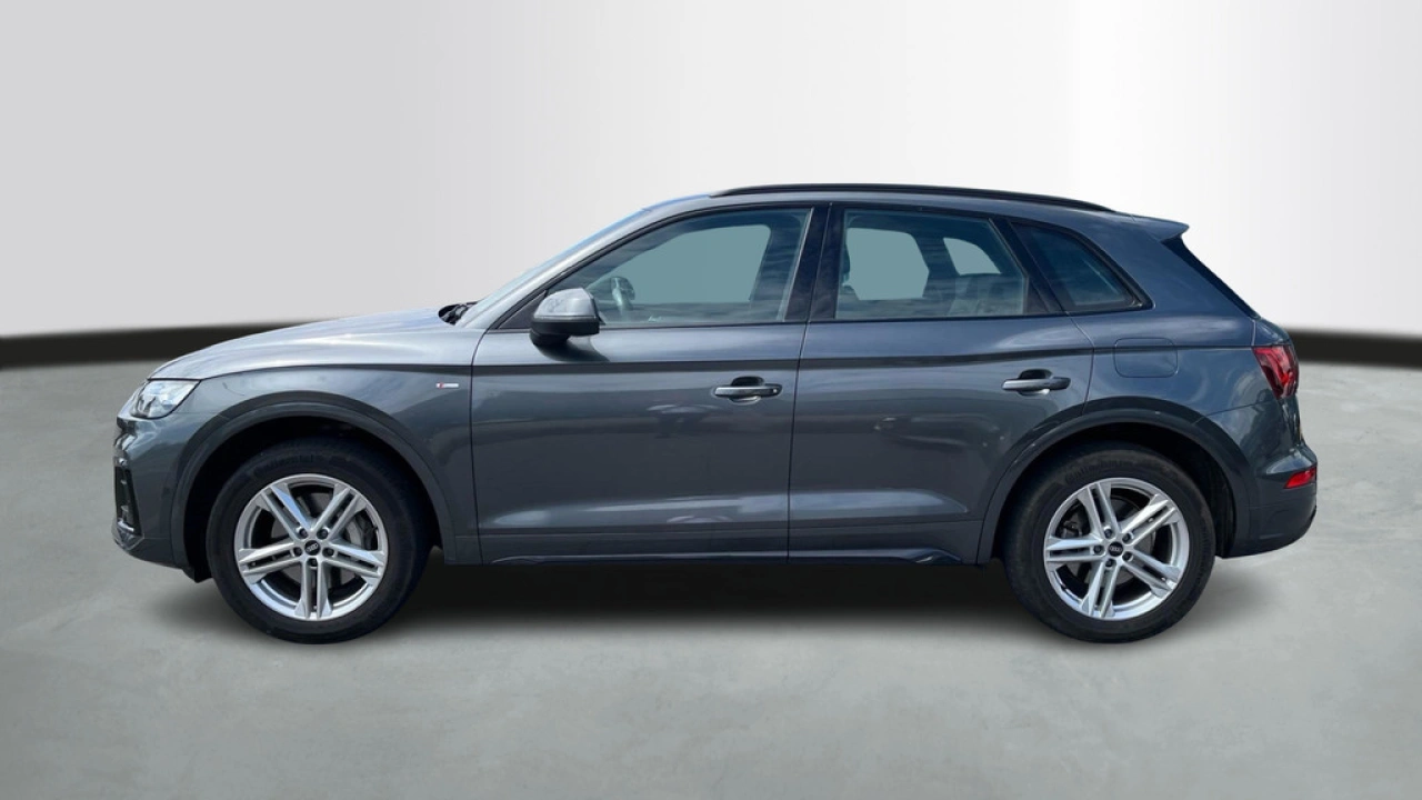 Audi Q5 50 TFSI e 299pk PHEV S edition | Zwart optiek | Stoelverwarming | Camera |