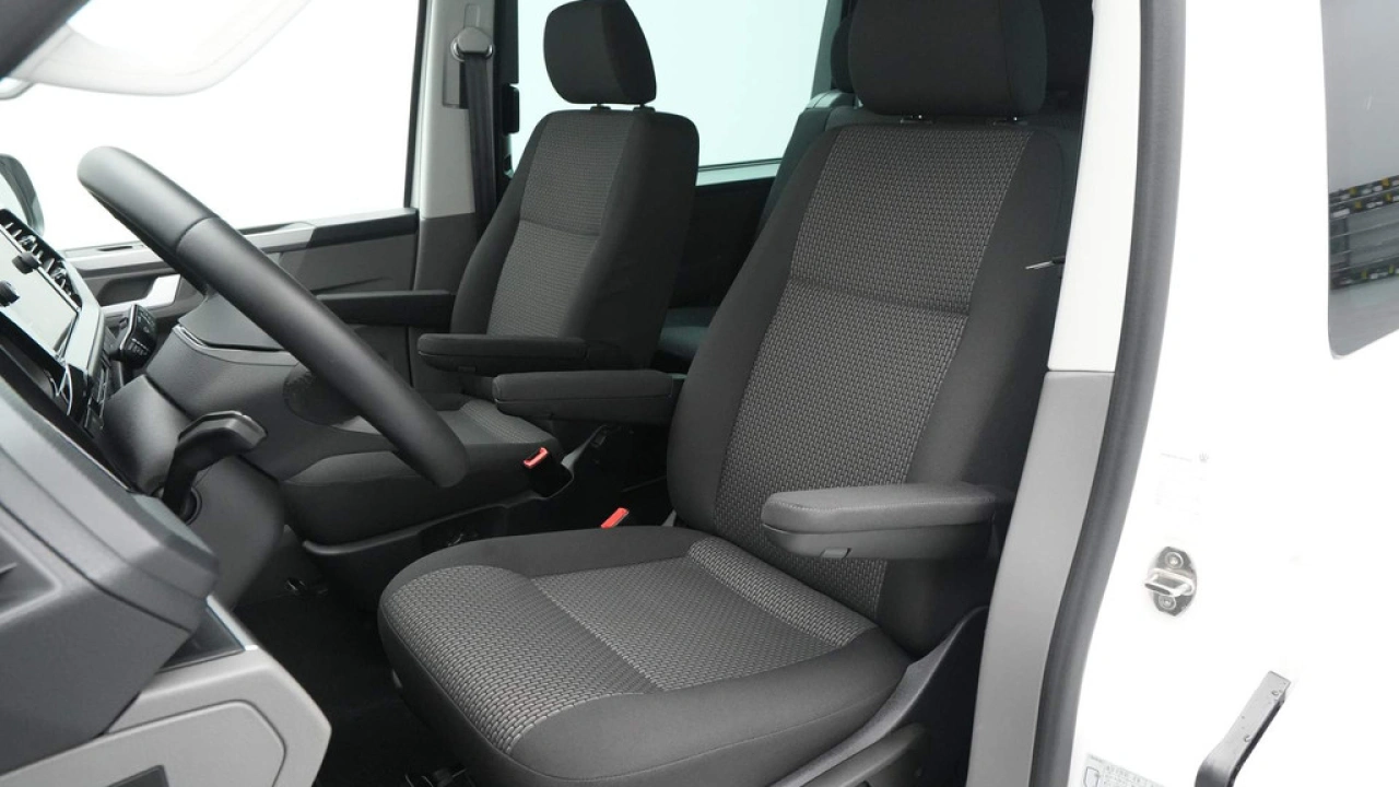 VW Bedrijfswagens Transporter 2.0 TDI L2H1 30 DC Highline