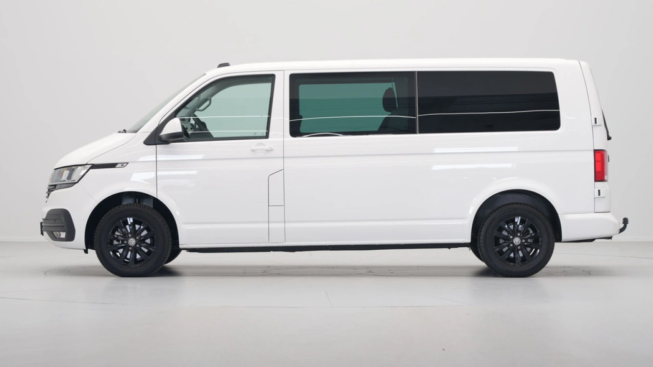 VW Bedrijfswagens Transporter 2.0 TDI L2H1 30 DC Highline
