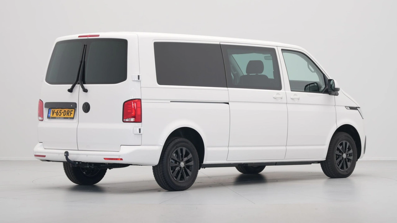 VW Bedrijfswagens Transporter 2.0 TDI L2H1 30 DC Highline