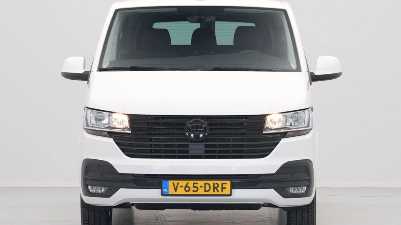 VW Bedrijfswagens Transporter 2.0 TDI L2H1 30 DC Highline