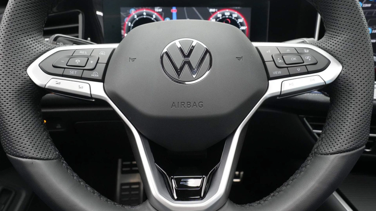 Volkswagen Passat Variant 1.5 eTSI 150pk DSG R-Line Business