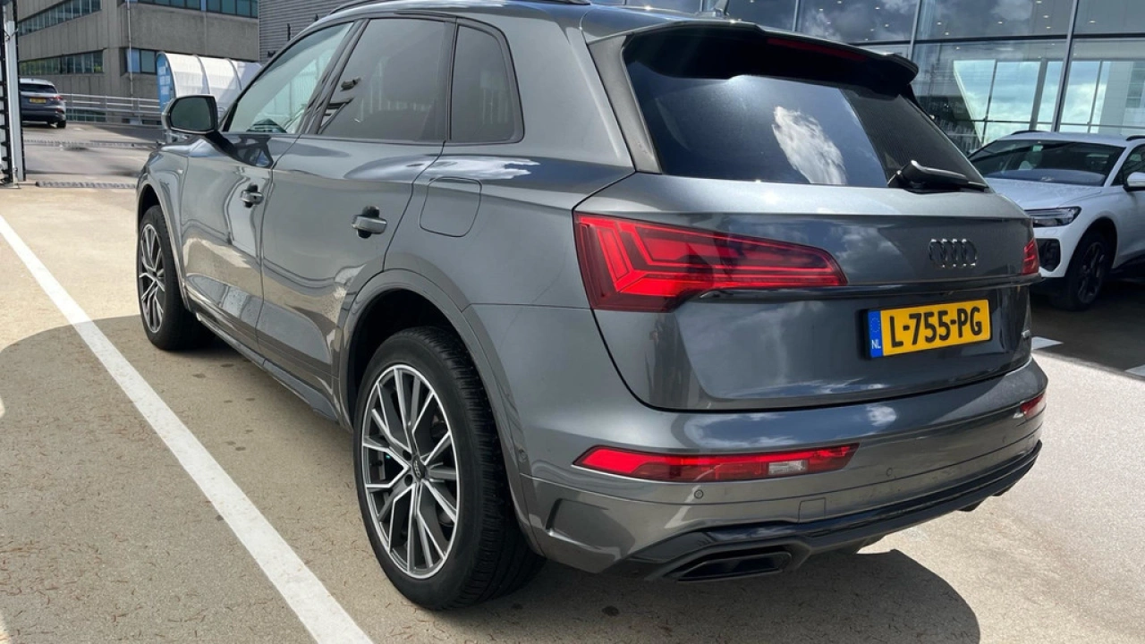 Audi Q5 55 TFSI e 367pk S edition / B&O / Panoramadak / Trekhaak / 360 Camera