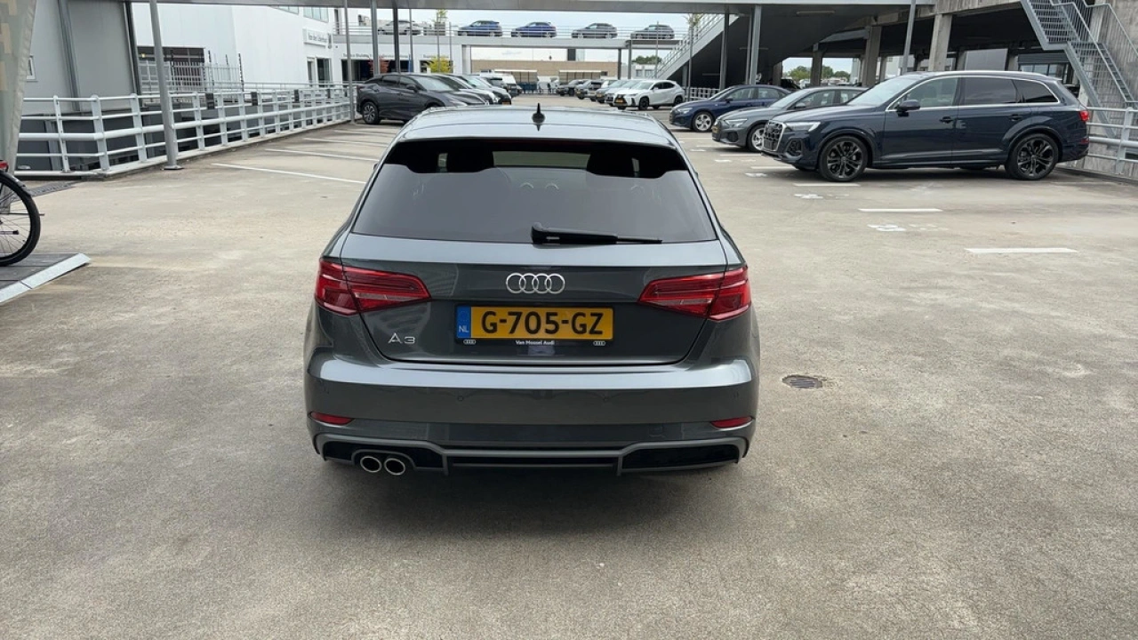 Audi A3 Sportback 35 TFSI 150pk S-line / Panoramadak / Virtual Cockpit / Stoelverwarming / Carplay