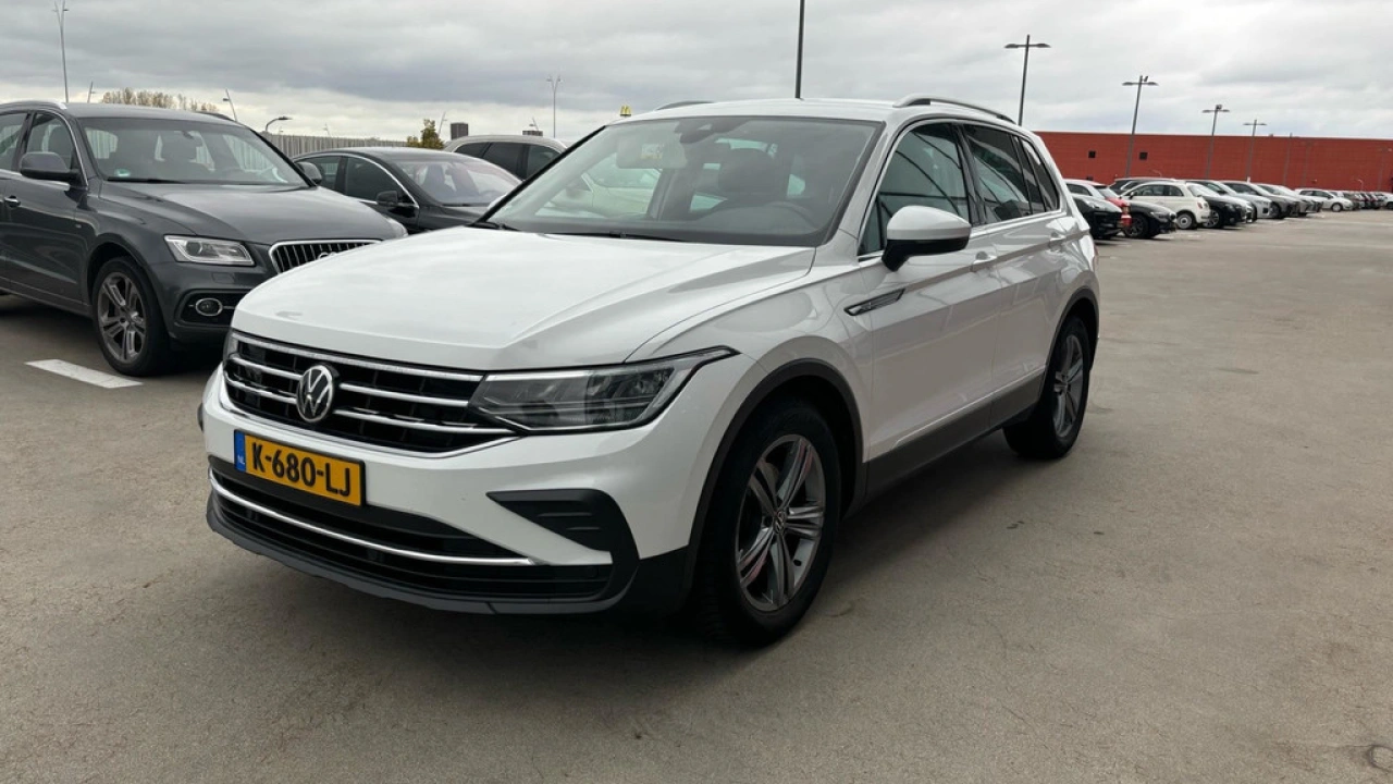 Volkswagen Tiguan 1.5 TSI Life | Multimedia pakket