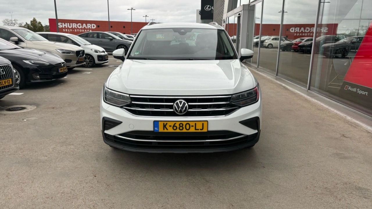 Volkswagen Tiguan 1.5 TSI Life | Multimedia pakket