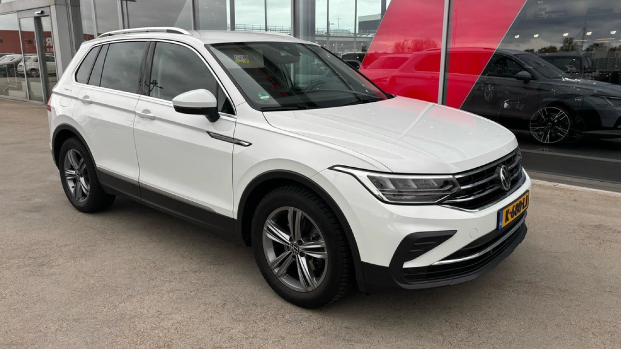 Volkswagen Tiguan 1.5 TSI Life | Multimedia pakket