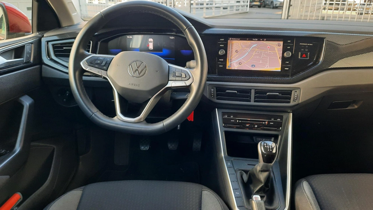 Volkswagen Polo 1.0 TSI Life | Multimedia | Navi | App connect | PDC | Clima