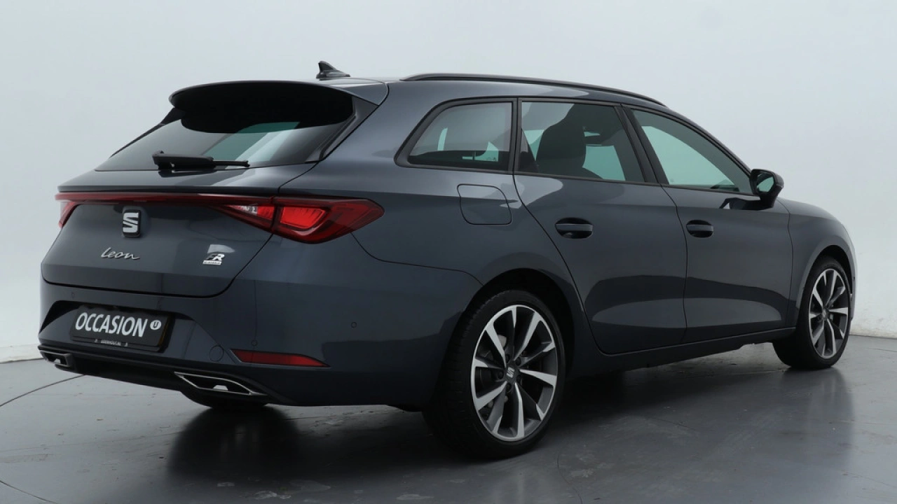 SEAT Leon Sportstourer 1.4 TSI eHybrid PHEV FR Business Intense / Demonstratieauto