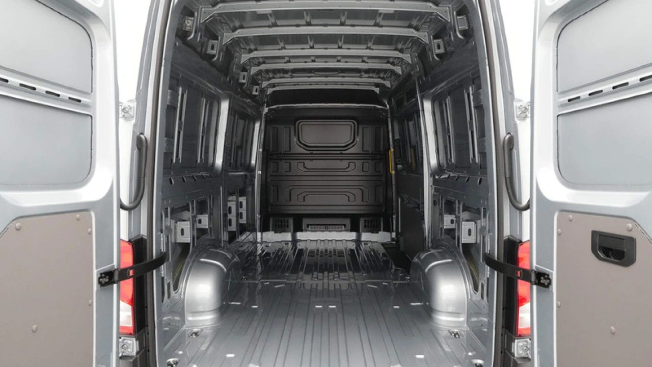 VW Bedrijfswagens Crafter 2.0 TDI 103kW 140PK GVW 3.5T WB 3640mm L3H3 Exclusive AUT