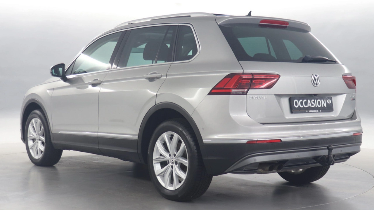 Volkswagen Tiguan 2.0 TSI 4Motion Highline Executive Advance | Trekhaak | Camera | Pano | Stoelverwarming | Dynaudio