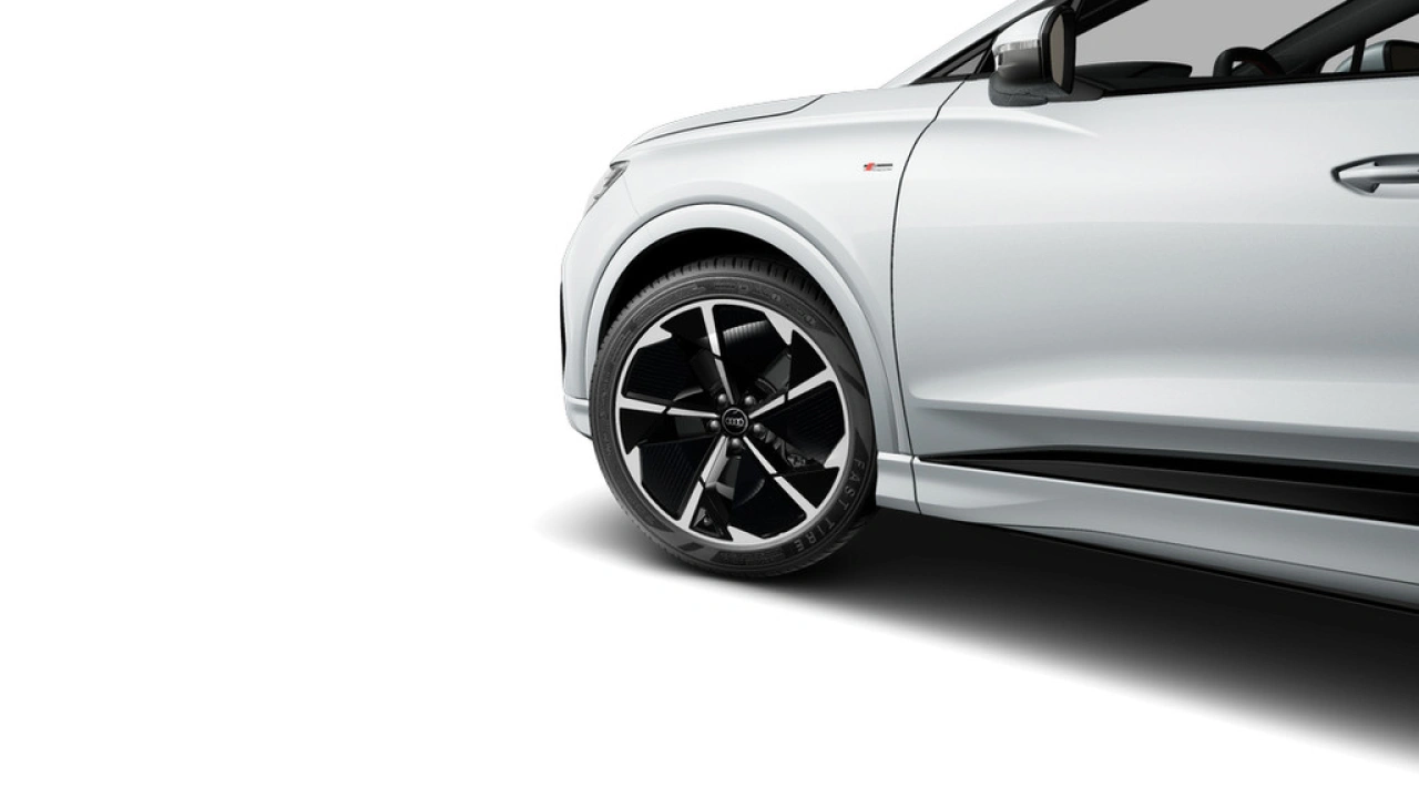 Audi Q4 e-tron Q4 45 e-tron quattro 286 1AT S edition