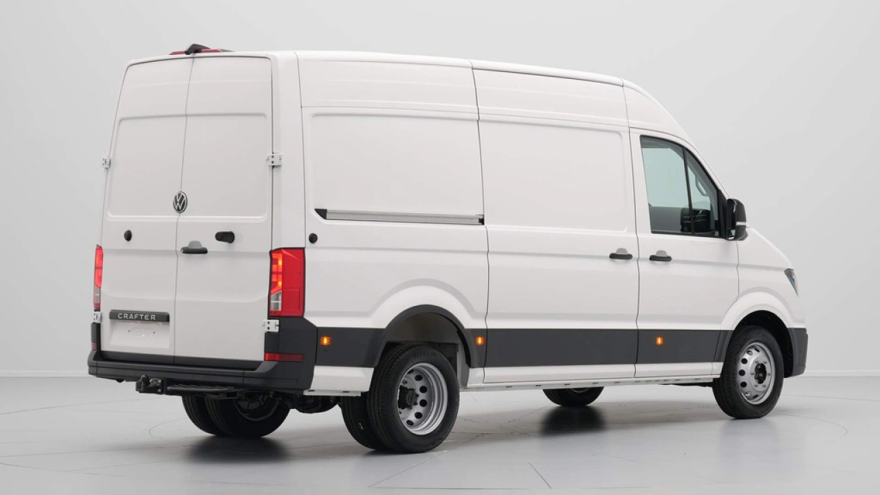 VW Bedrijfswagens Crafter 2.0 TDI 120kW 164PK GVW 5.0T L3H3 DL Highline EURO VI RWD