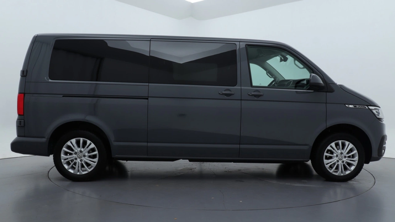 VW Bedrijfswagens Transporter L2H1 Dubbel Cabine 2.0 TDI 110pk Bulli