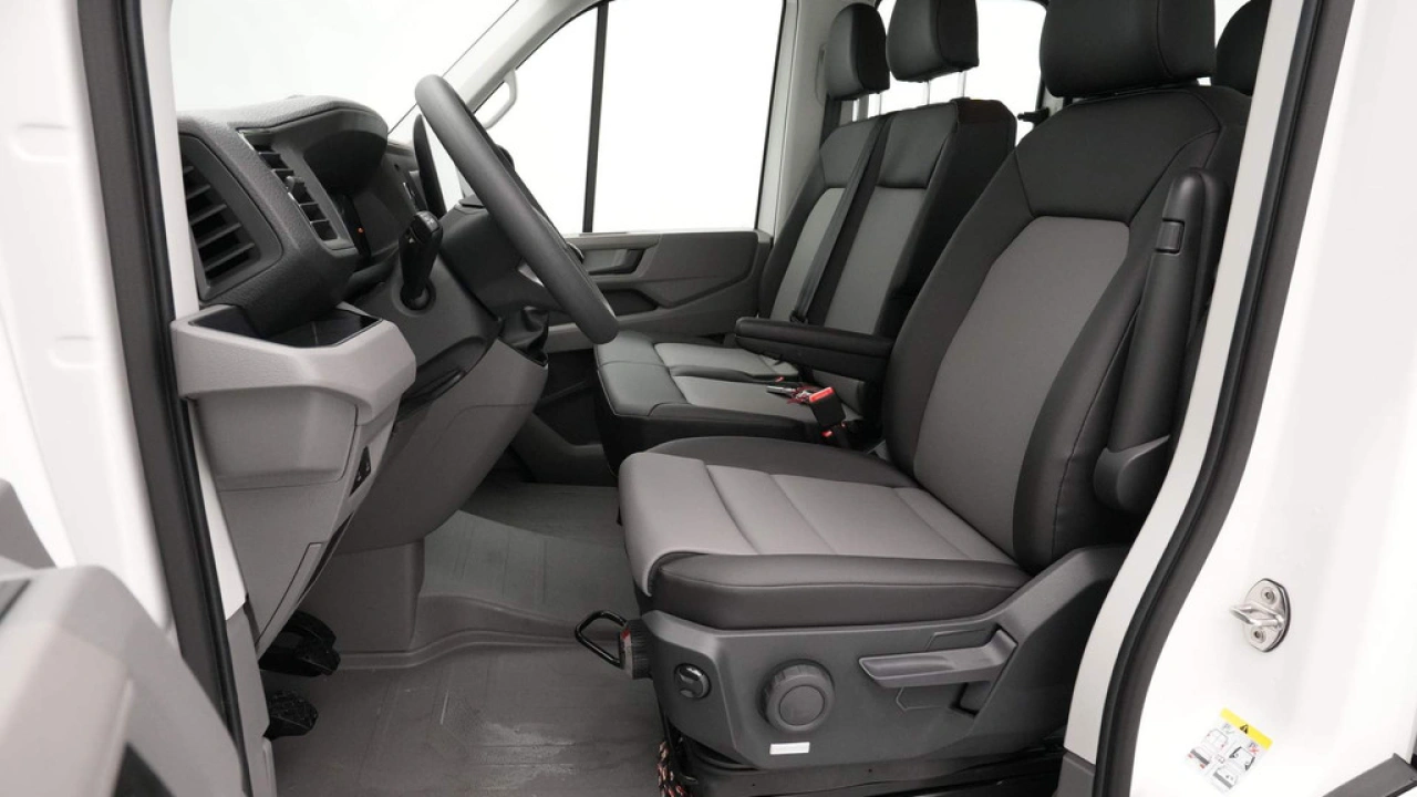 VW Bedrijfswagens Crafter 2.0 TDI 120kW 164PK GVW 5.0T L4 DL DC Highline EURO VI RWD