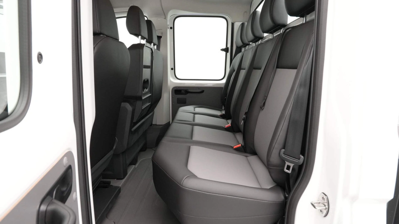VW Bedrijfswagens Crafter 2.0 TDI 120kW 164PK GVW 5.0T L4 DL DC Highline EURO VI RWD