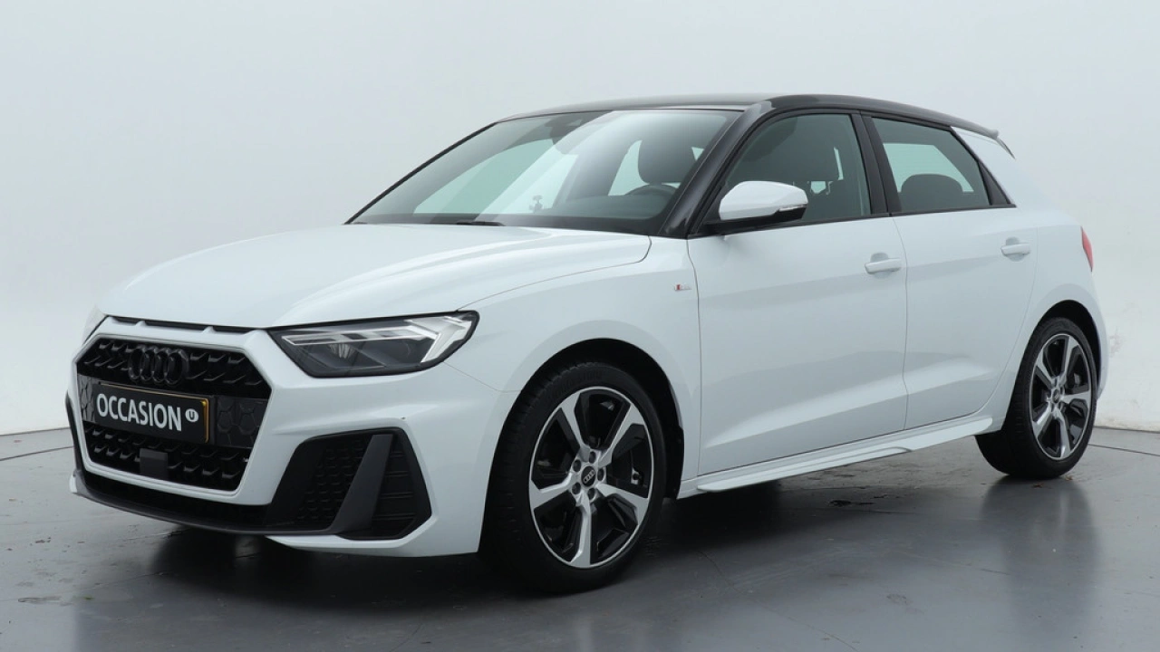 Audi A1 Sportback 30 TFSI S edition | LED | PDC | 17