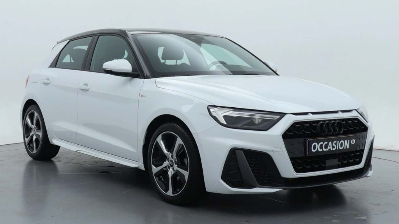 Audi A1 Sportback 30 TFSI S edition | LED | PDC | 17