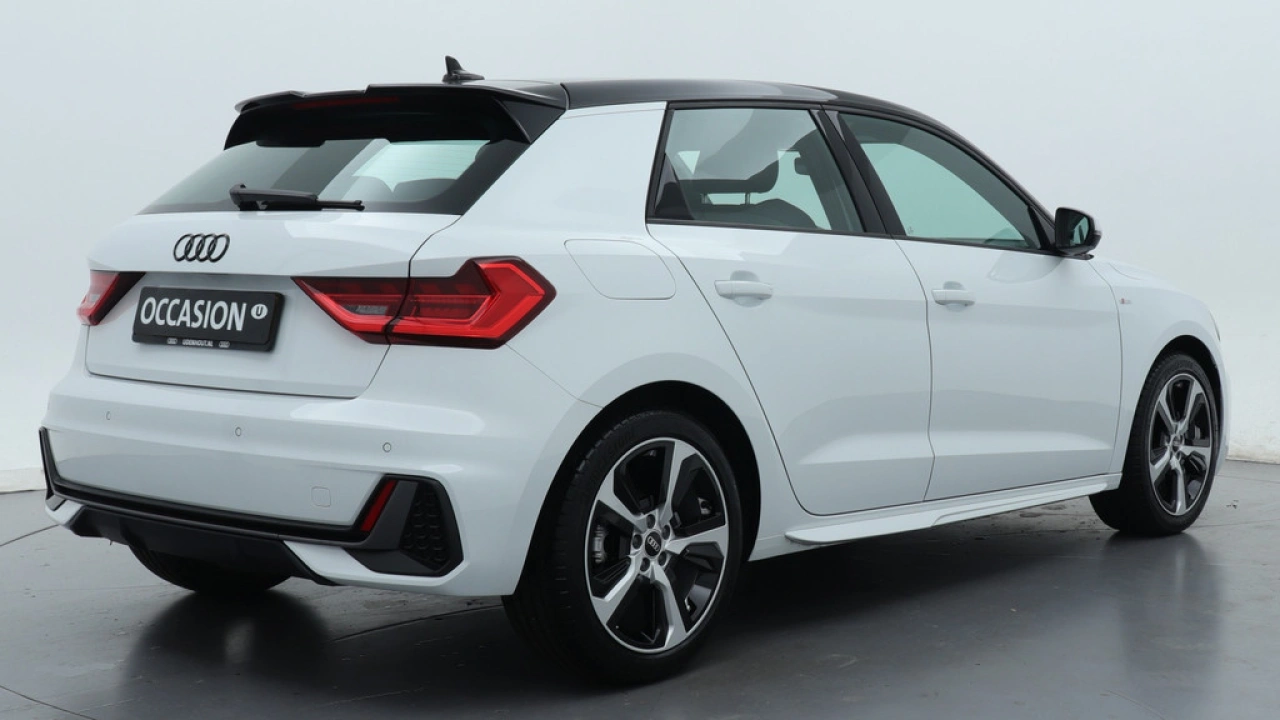 Audi A1 Sportback 30 TFSI S edition | LED | PDC | 17