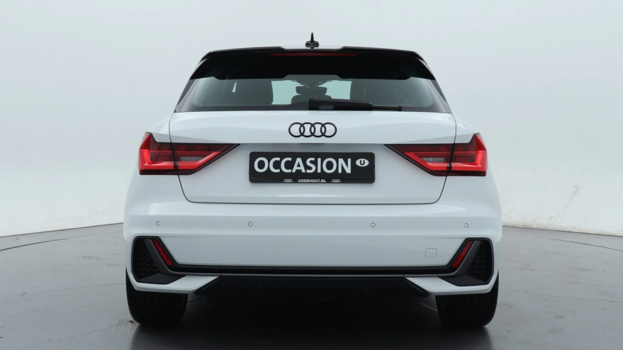 Audi A1 Sportback 30 TFSI S edition | LED | PDC | 17