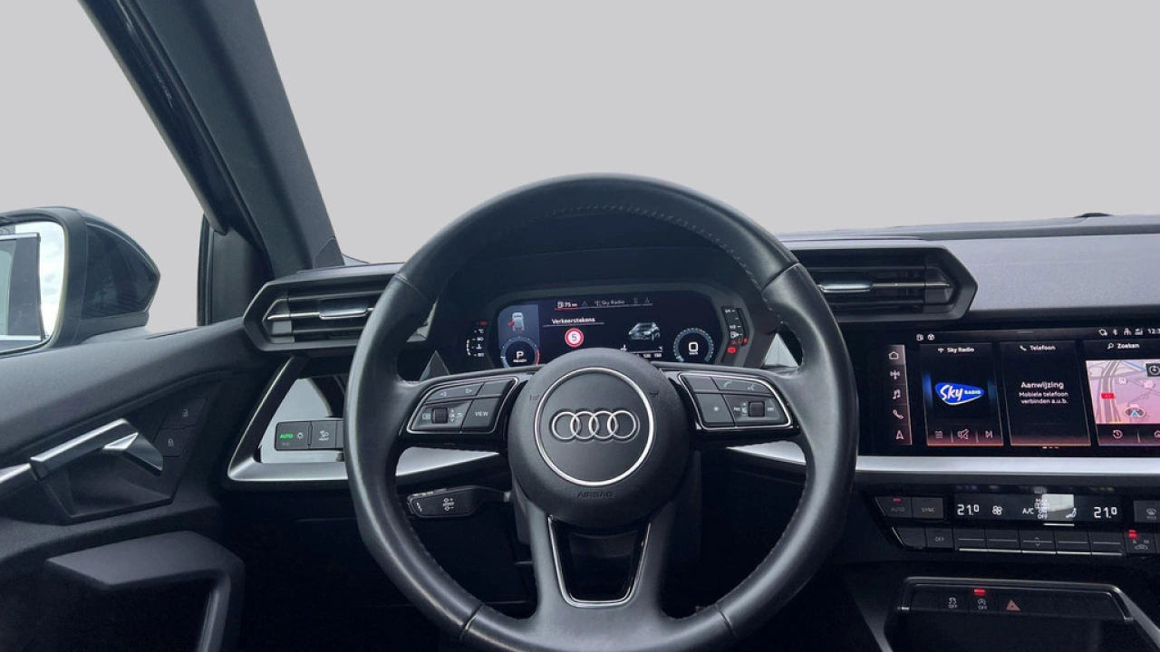 Audi A3 Sportback 35 TFSI 150pk Business edition / Trekhaak / Carplay / DAB+