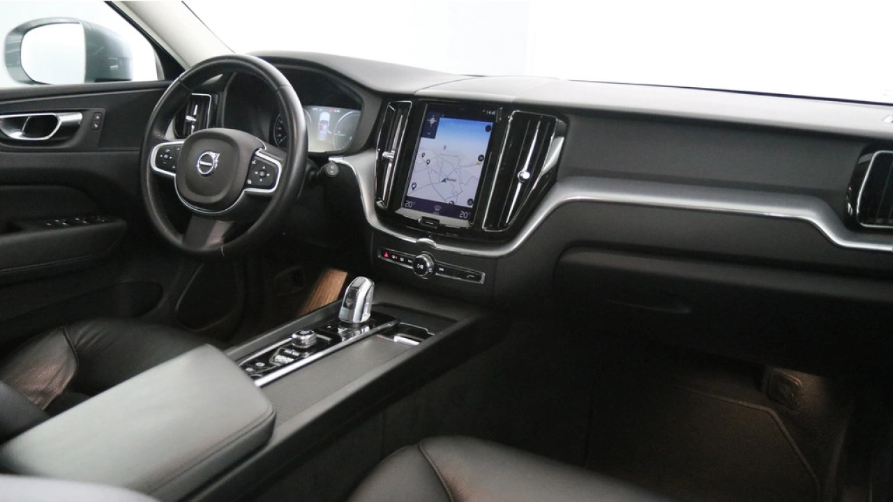 Volvo XC60 2.0 T8 Twin Engine AWD Momentum