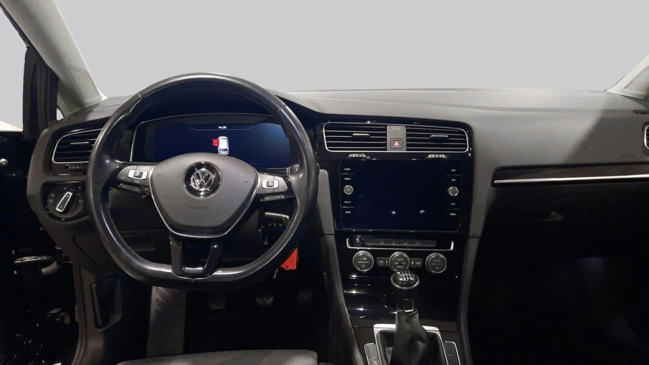 Volkswagen GOLF Variant 1.0 TSI Highline Executive | Navi | Trekhaak | Privacy Glass