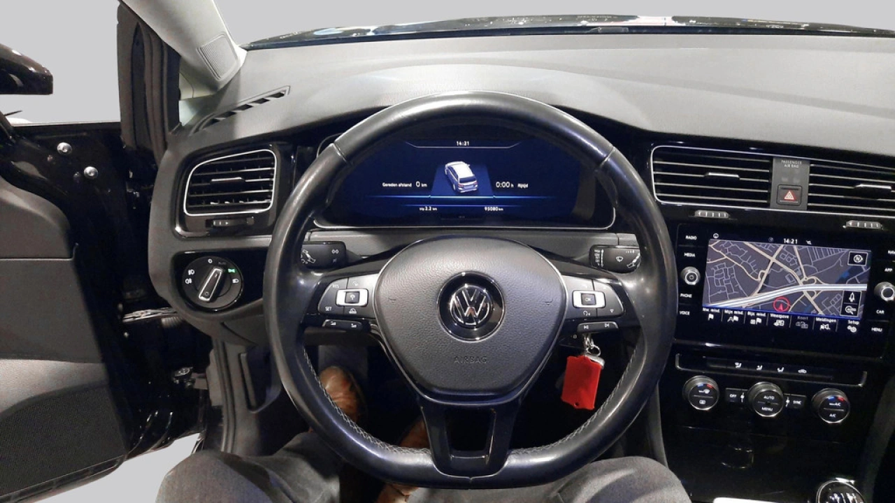 Volkswagen GOLF Variant 1.0 TSI Highline Executive | Navi | Trekhaak | Privacy Glass