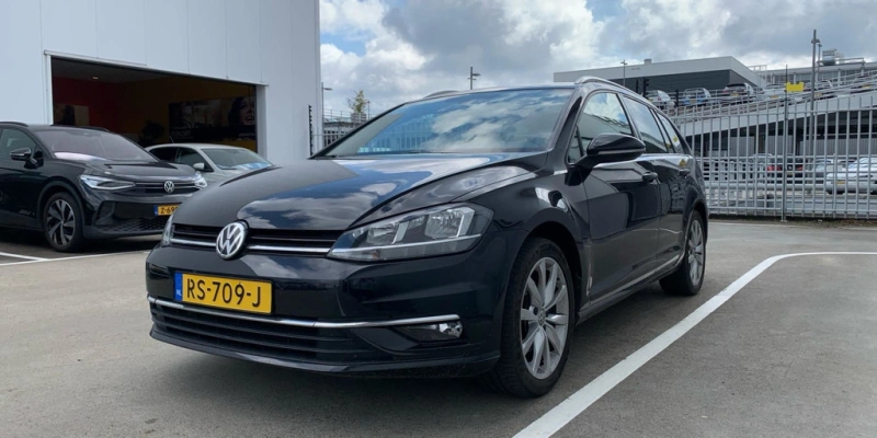 Volkswagen GOLF Variant 1.0 TSI Highline Executive | Navi | Trekhaak | Privacy Glass