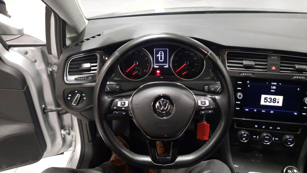 Volkswagen Golf 1.0 TSI Comfortline Executive | Navi | Privacy Glass