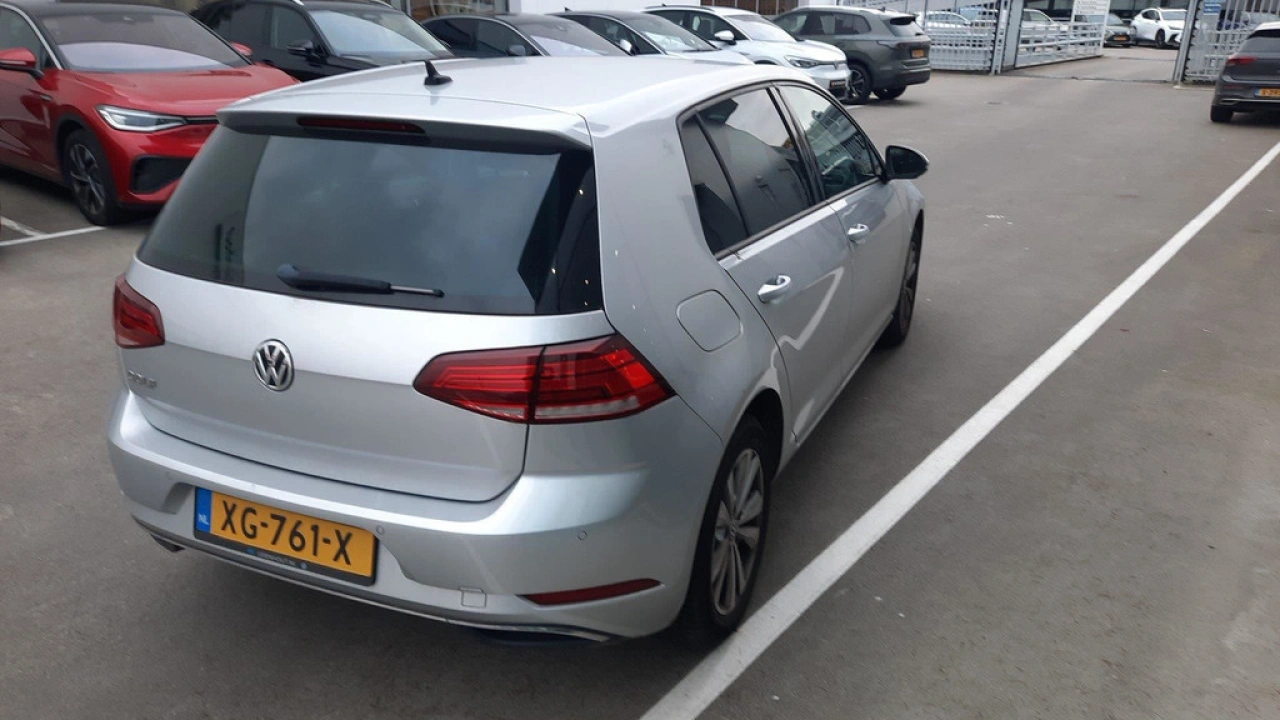 Volkswagen Golf 1.0 TSI Comfortline Executive | Navi | Privacy Glass