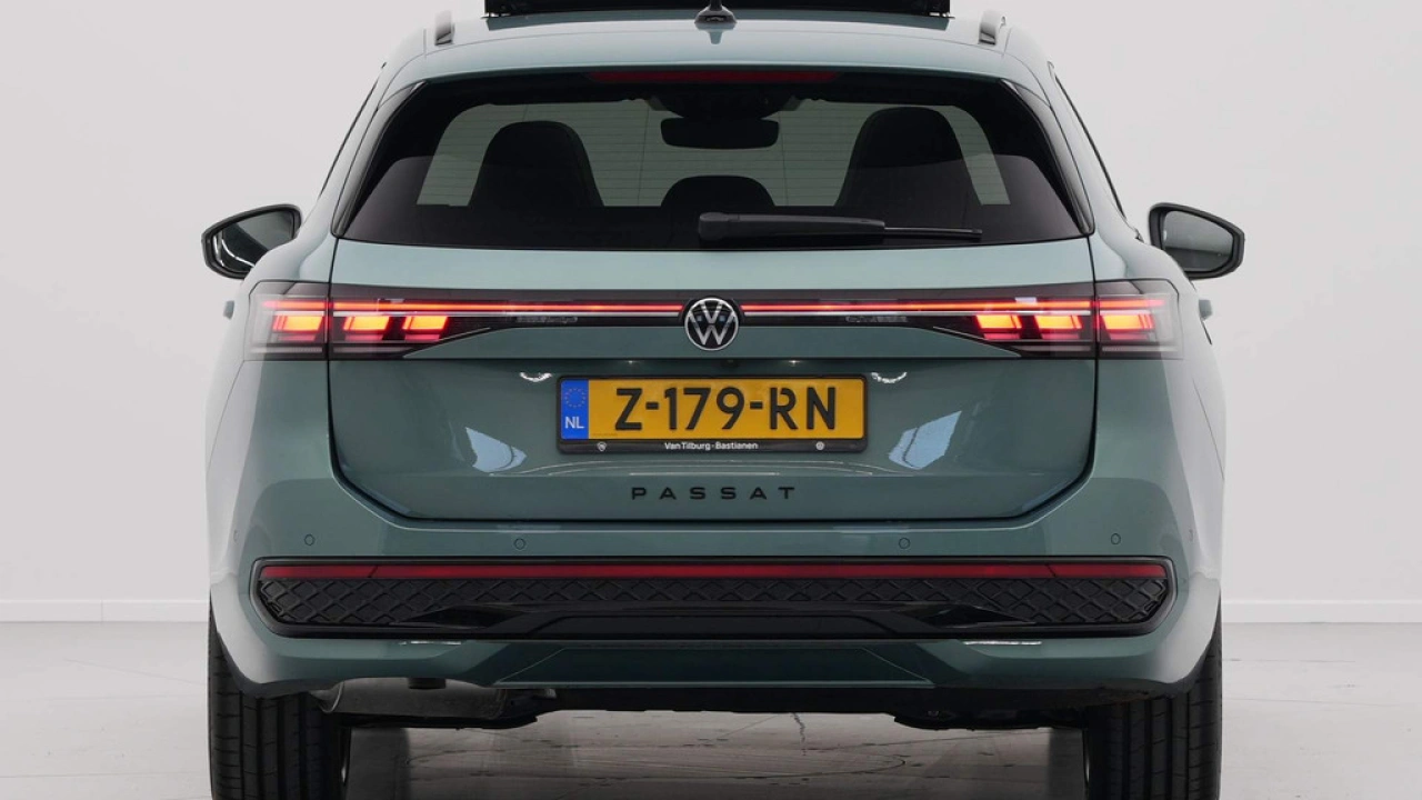 Volkswagen Passat Variant 1.5 eTSI R-Line Business