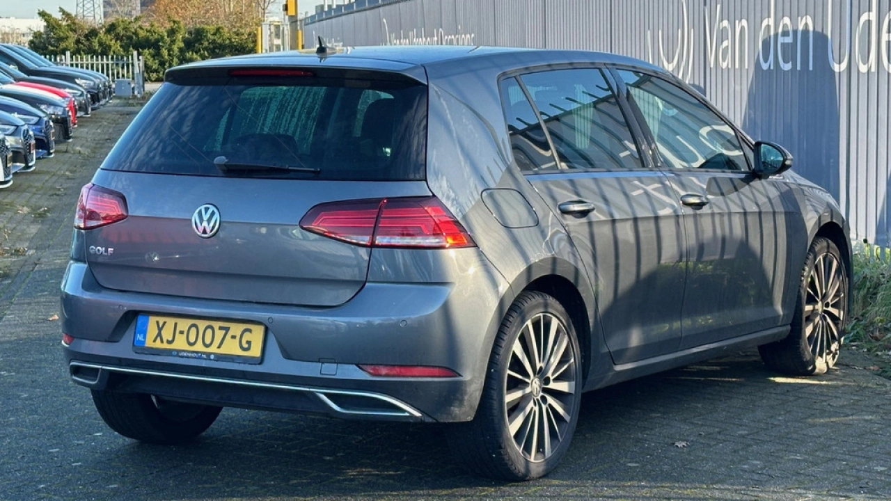 Volkswagen Golf 1.0 TSI 115pk DSG Highline Navi