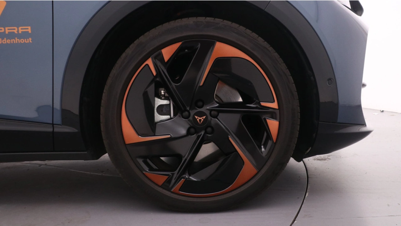 CUPRA Tavascan VZ Adrenaline 82 kWh / Demonstratievoertuig