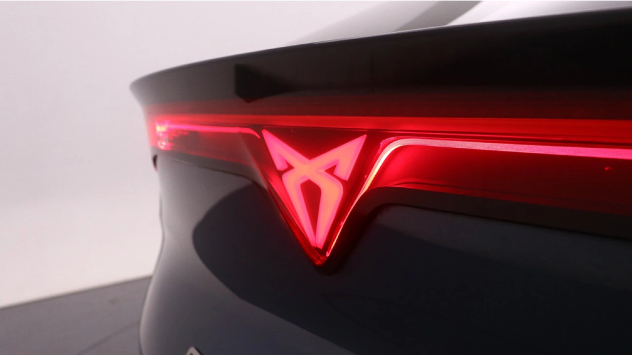 CUPRA Tavascan VZ Adrenaline 82 kWh / Demonstratievoertuig