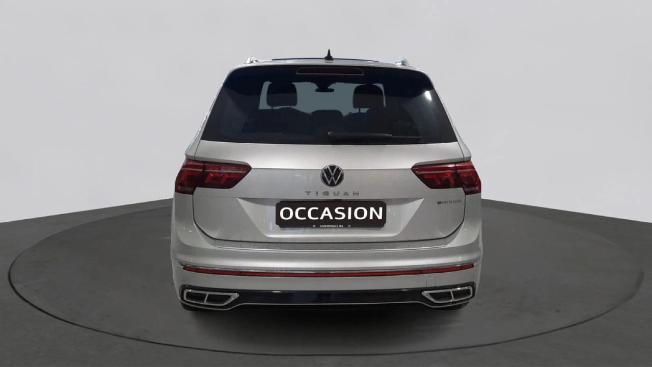 Volkswagen Tiguan 1.4 TSI eHybrid 245pk PHEV R-Line Business+ | trekhaak | panoramadak