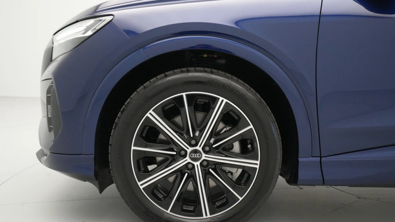 Audi Q4 Sportback e-tron Advanced edition