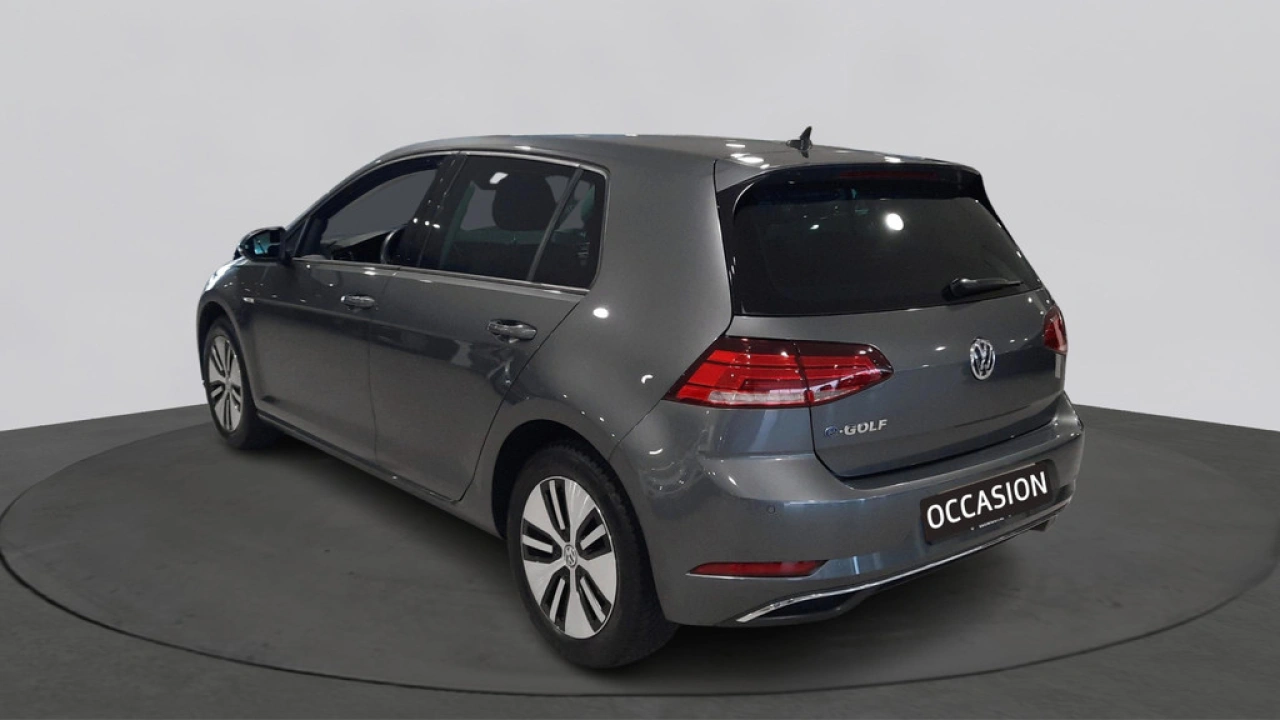 Volkswagen e-Golf / Navigatie / LED / Parkeersensoren