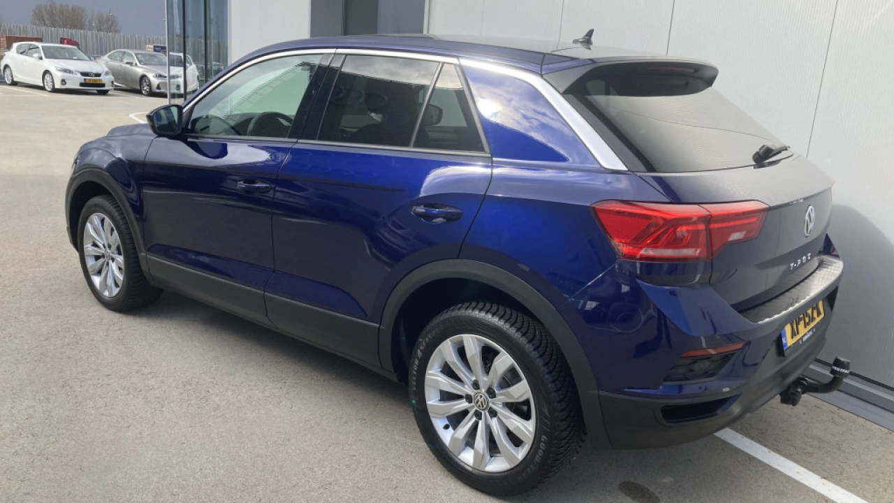 Volkswagen T-Roc 1.5 TSI 150pk DSG Airco Bluetooth Trekhaak